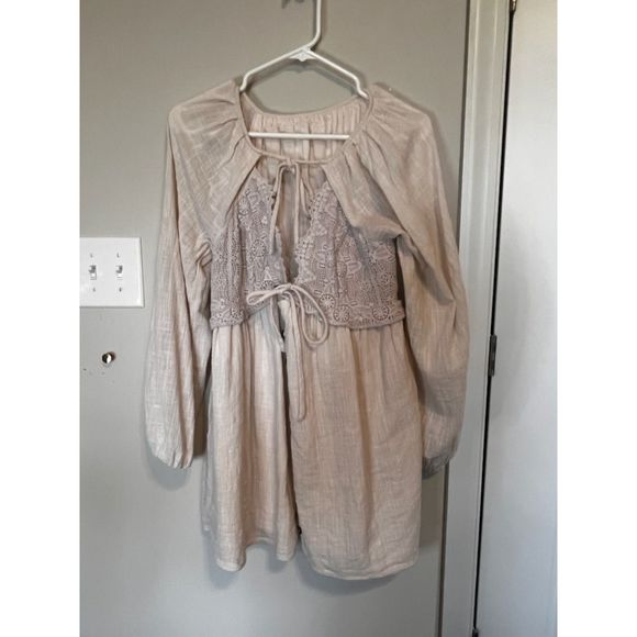 Long sleeved creme dress, size small - Picture 1 of 2
